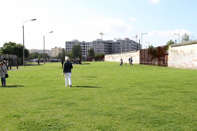 098 Bernauer Strasse.jpg